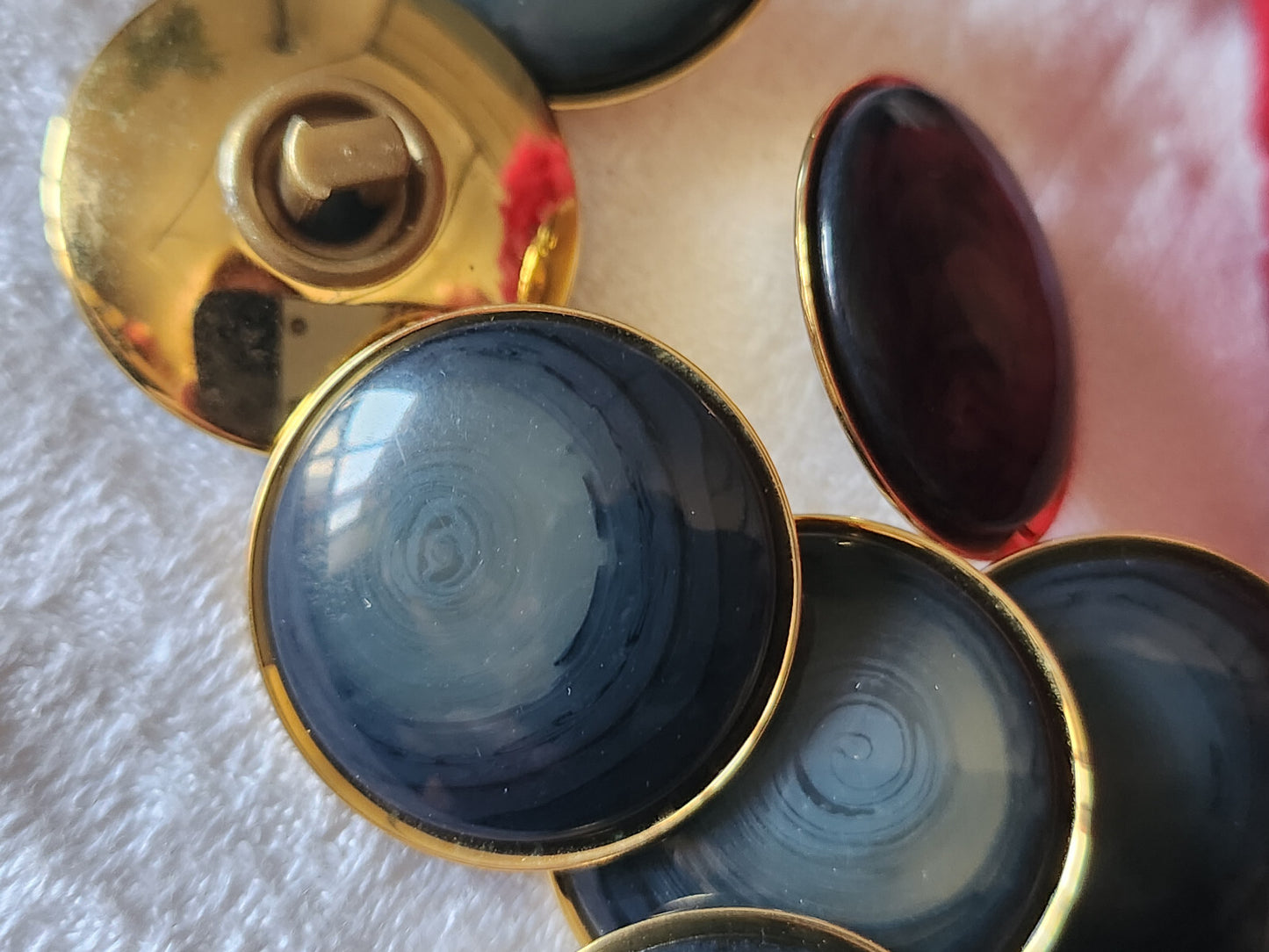Lot 8 superbes boutons vintage bleu veiné à pied 2,3 cm  ref 974