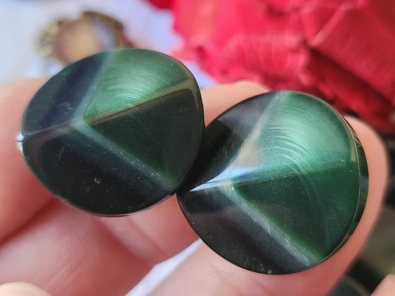 Lot 6 boutons vintage à pied vert liseré nacré pied 2,2 cm ref 5033