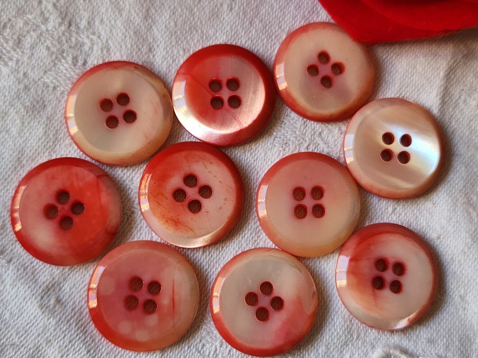 Lot 10 boutons vintage en nacre nacre 4 trous  2,2 cm ref 5067