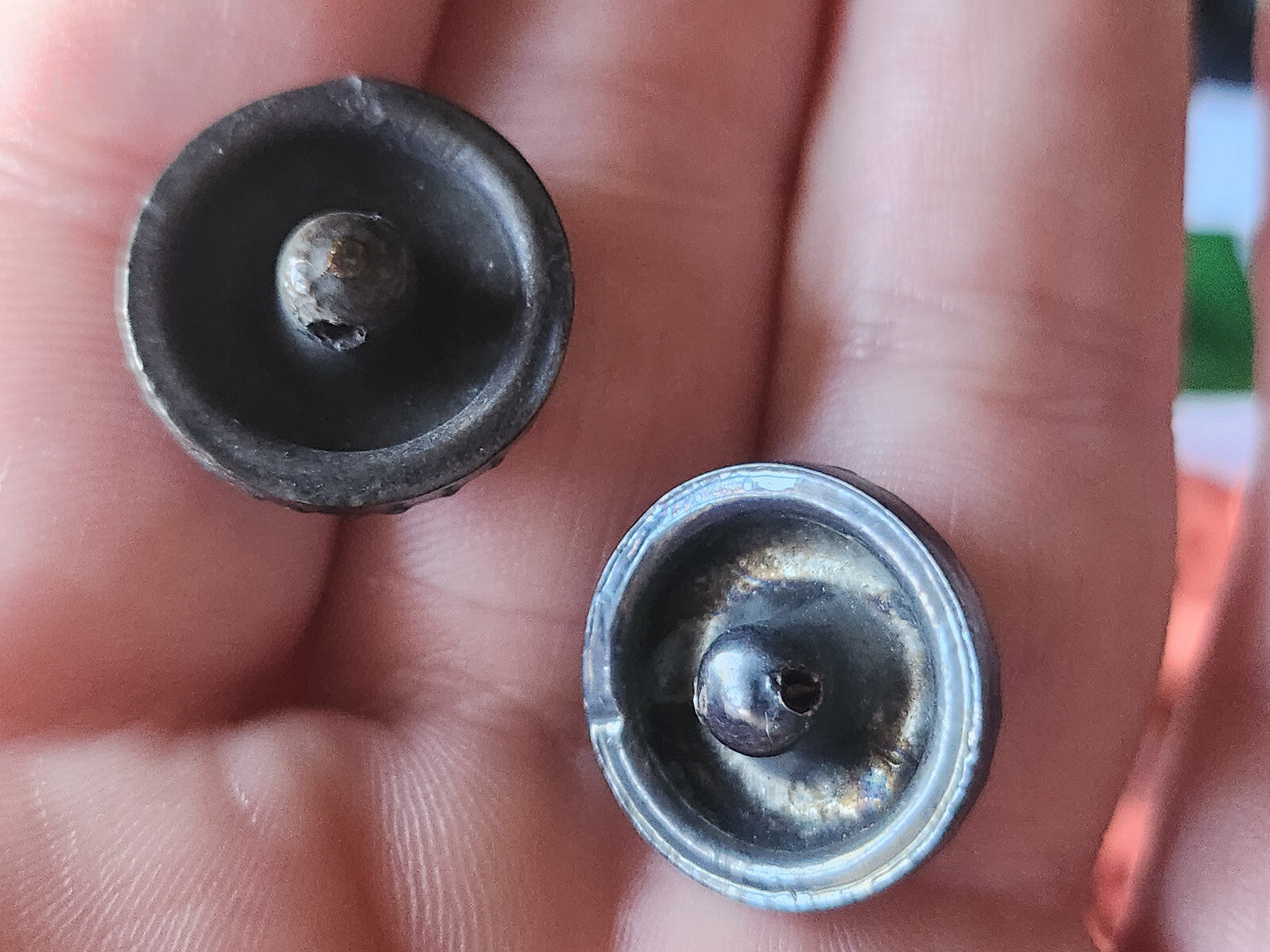 Collection duo  boutons vintage coeur en nacre  pied 1,8 cm G7F