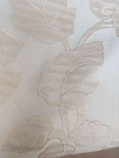 Ancien coupon de tissu damassé beige écru relief 205 cm sur 61 cm B5