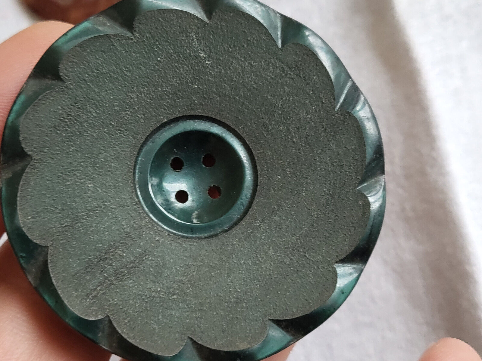 Enorme bouton ancien XXL collection vert 5 cm ou 50 mm ref 5549