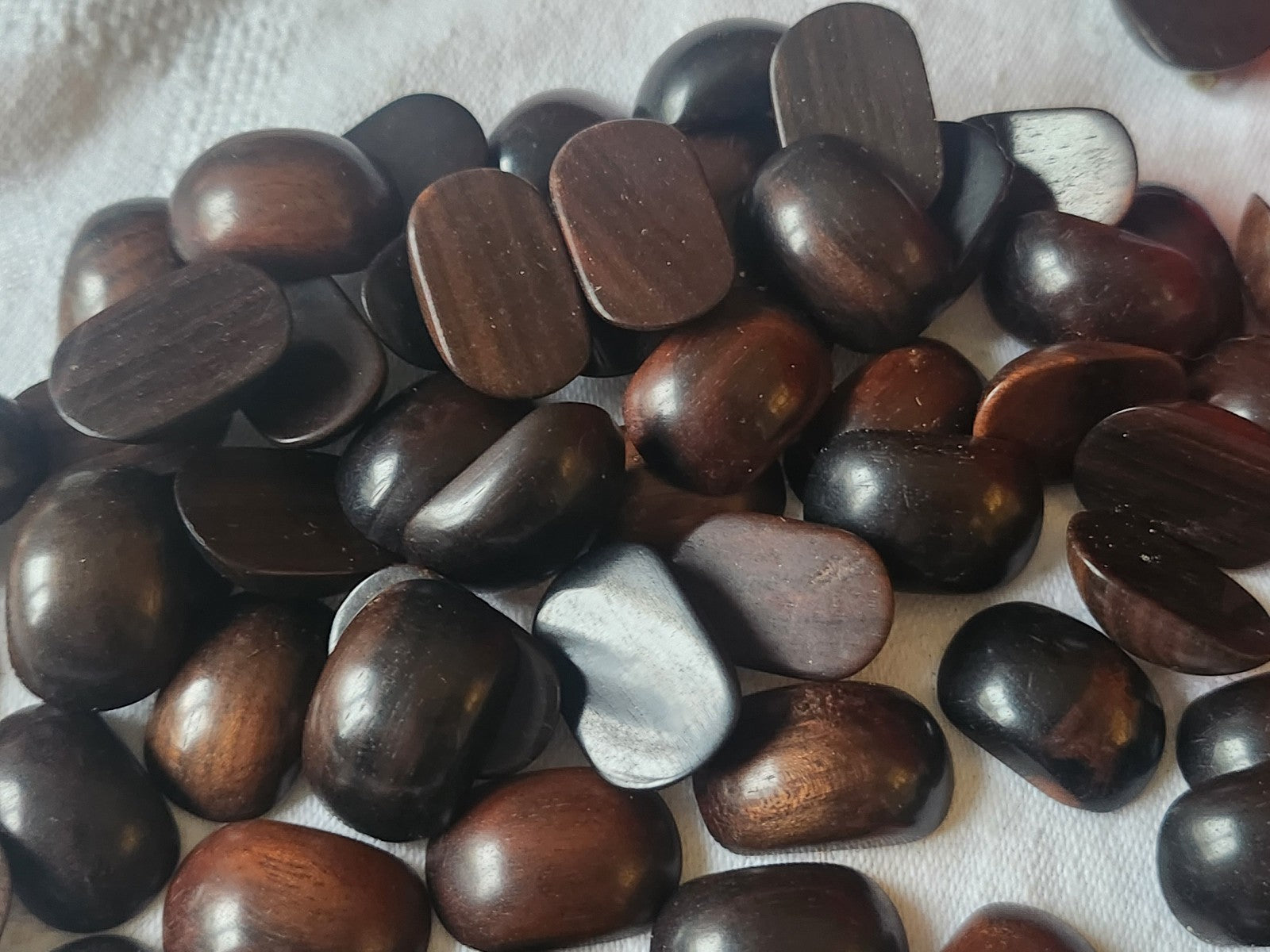 Lot 75 cabochons anciens en bois vintage panaché   T2