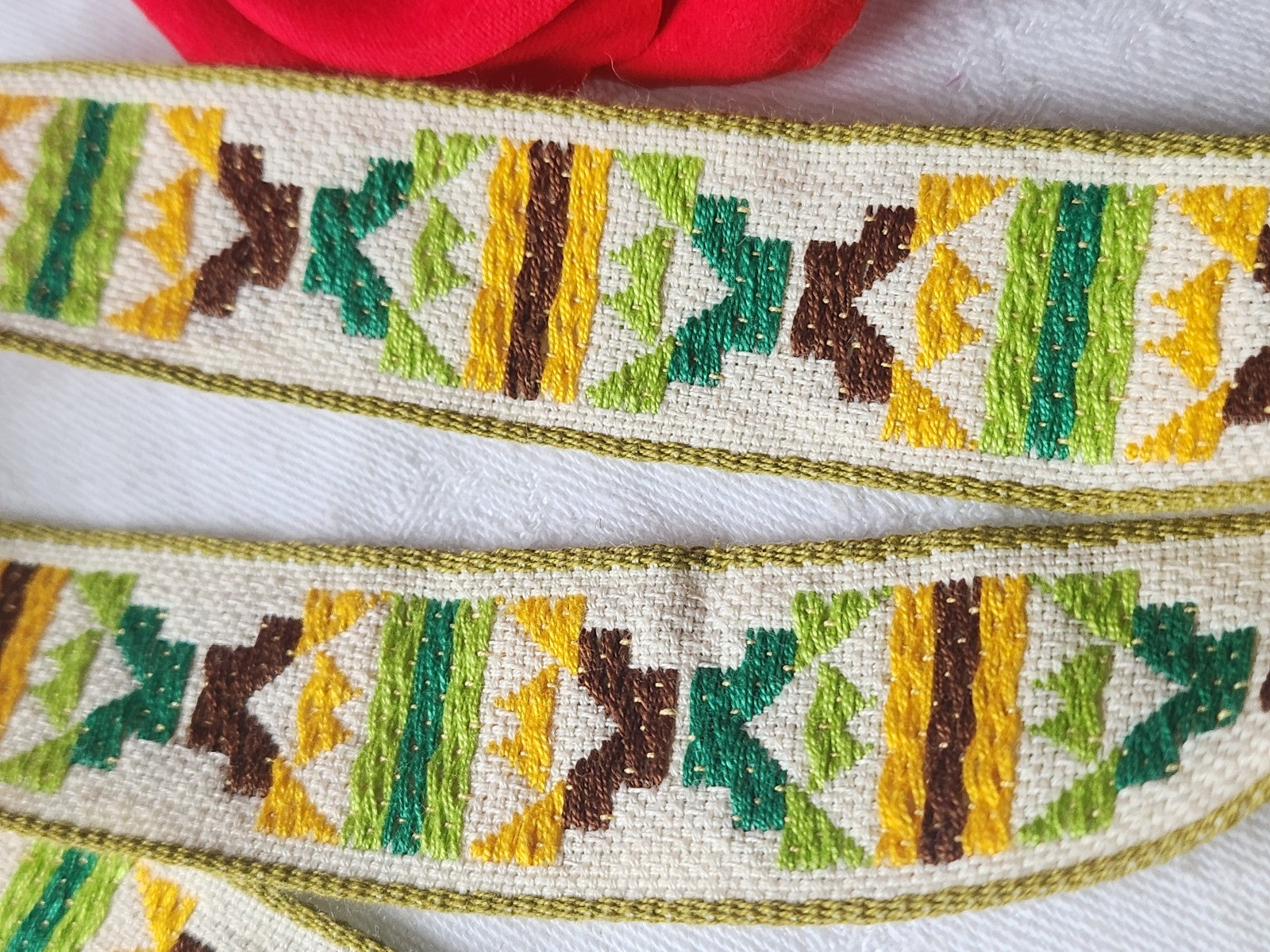 Galon vintage tissé  jaune marron vert orange 2 métres sur 2,7 cm A2