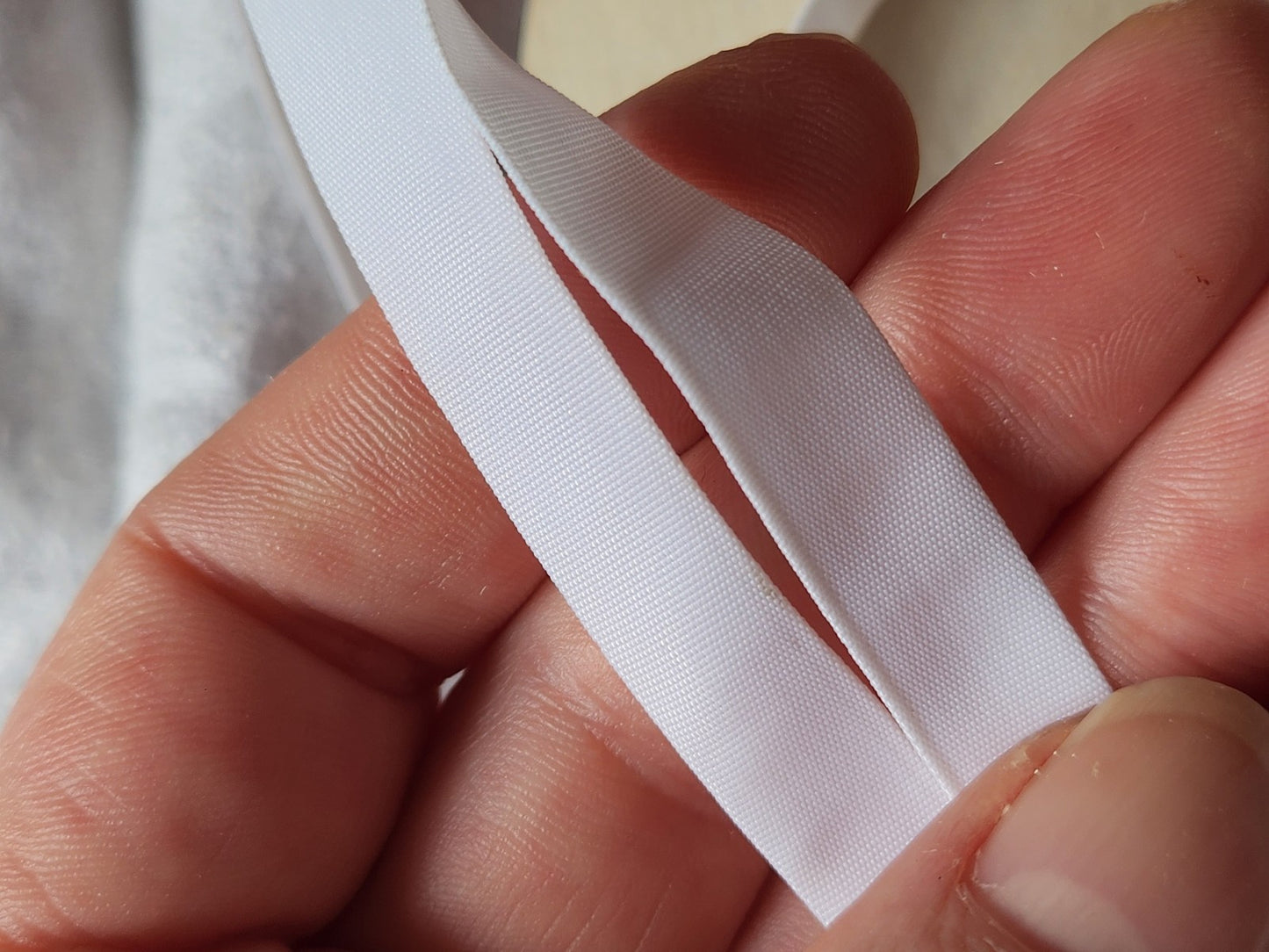Ruban fin ancien blanc effet doublé 10 mètres sur 1 cm mercerie vintage B5 N°12
