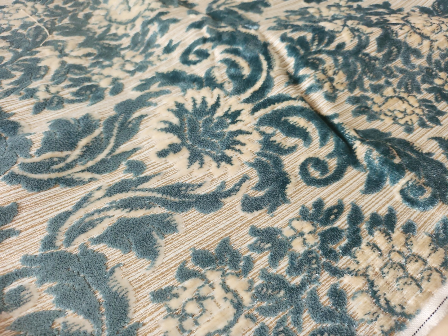 Ancien coupon de tissu tapisserie bleu écru fauteuil 133 sur 50 cm B4