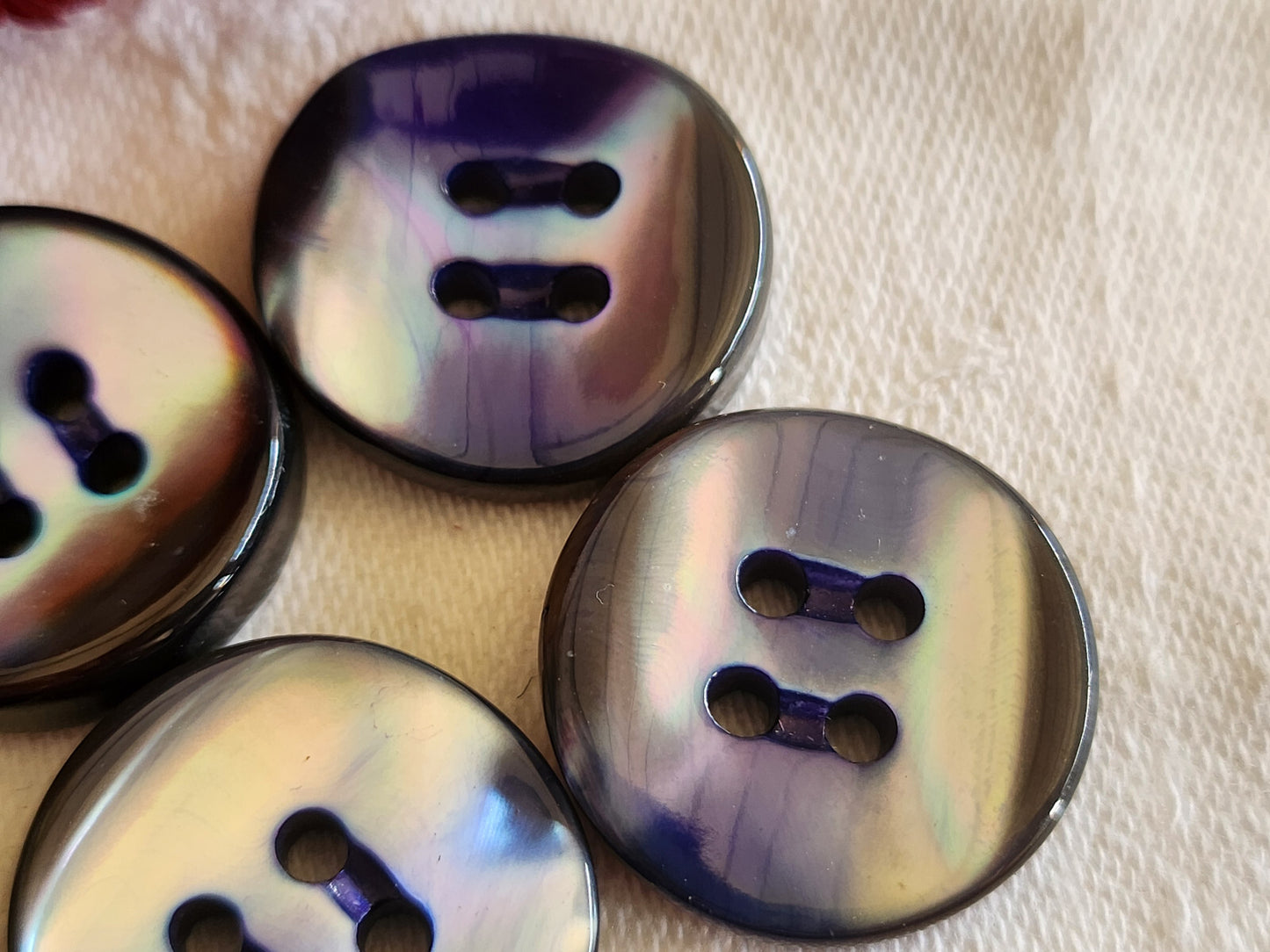 Lot  6 boutons anciens en nacre bleu épais bord 2,2 cm lourd ref  791