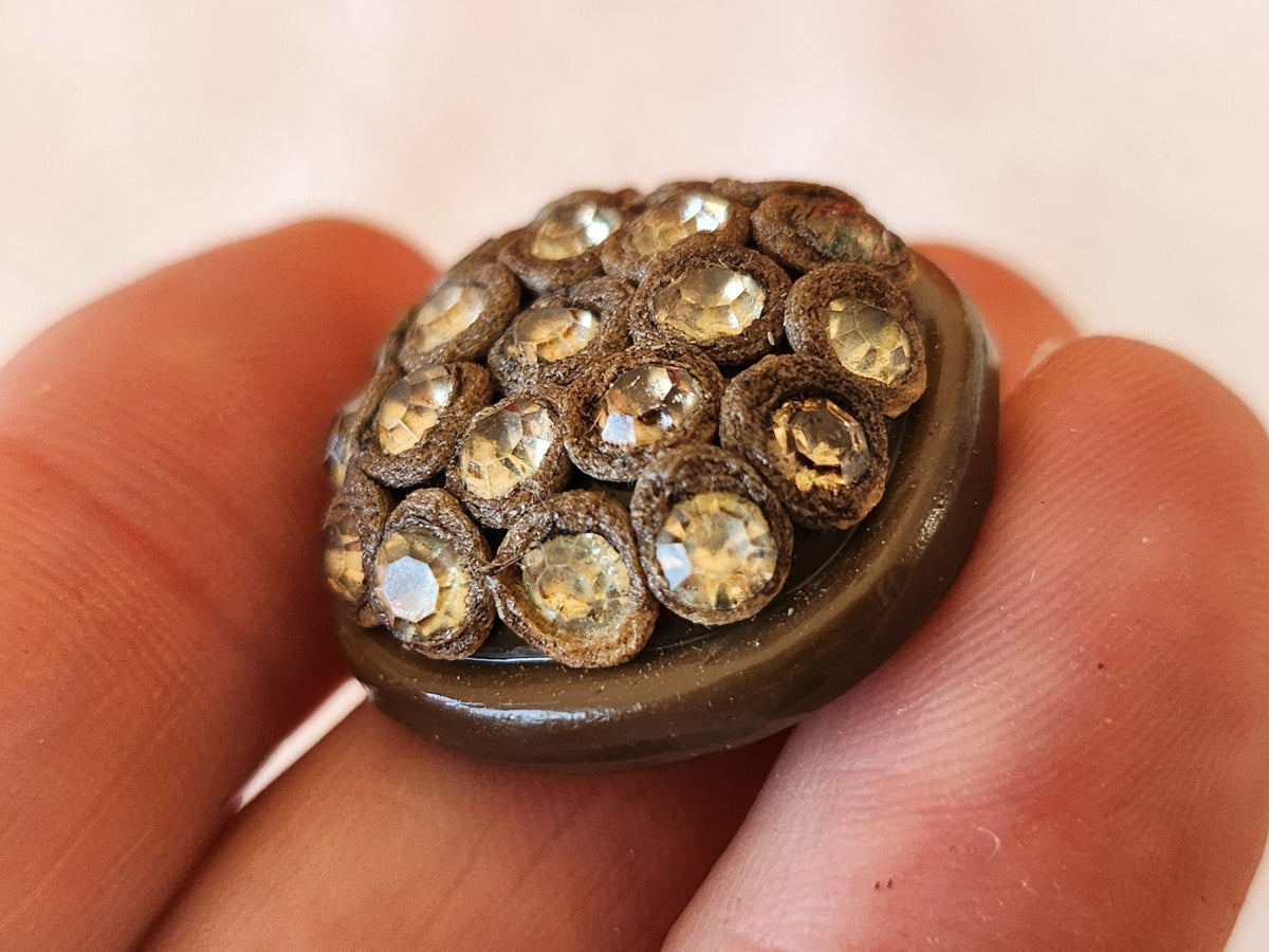 Bouton vintage parurier collection resine strass marron bijoux  2,5 cm ref 6668