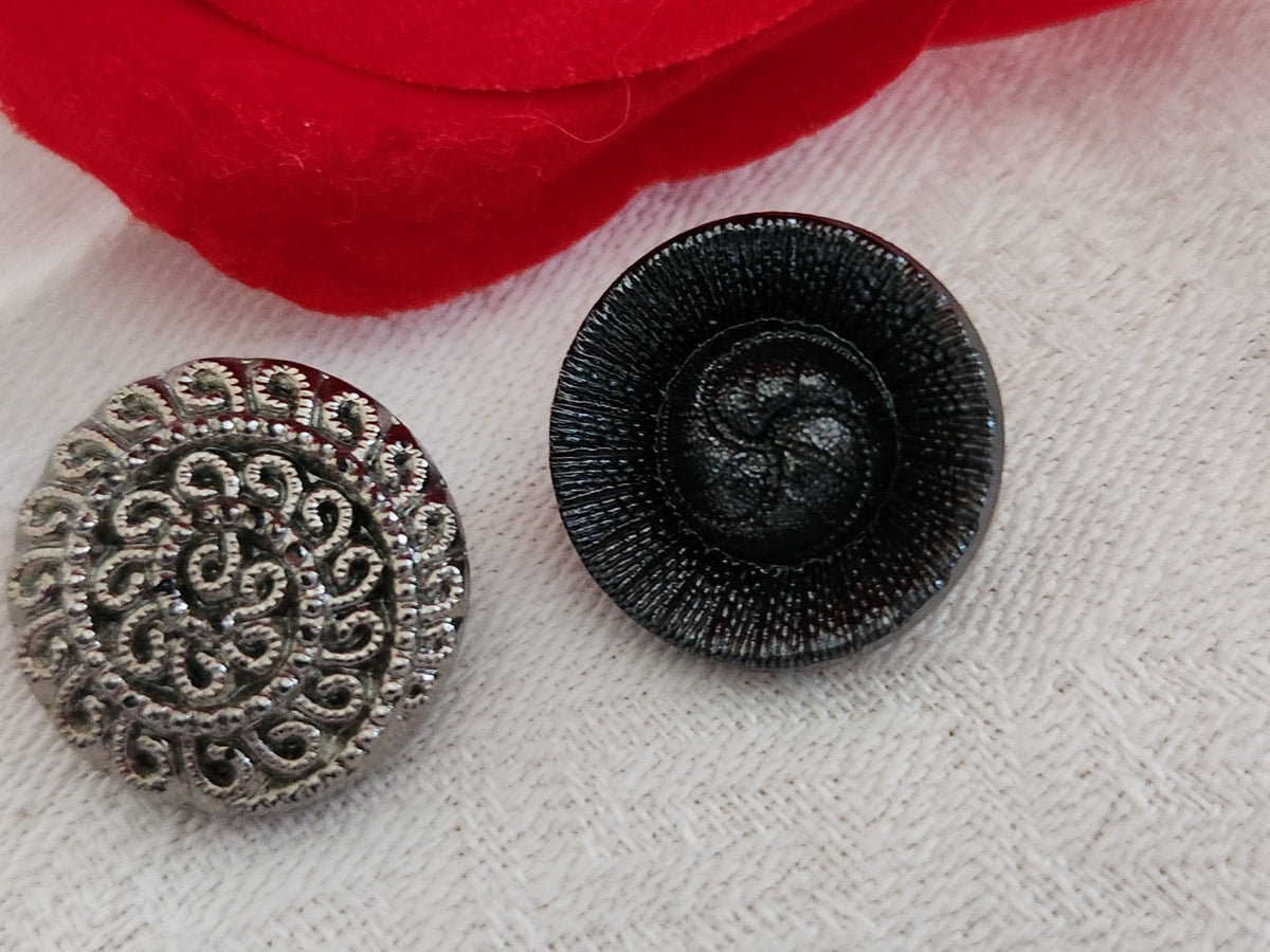 Duo boutons anciens en verre motif gris argenté pied 18 mm ou 1,8 cm G16J