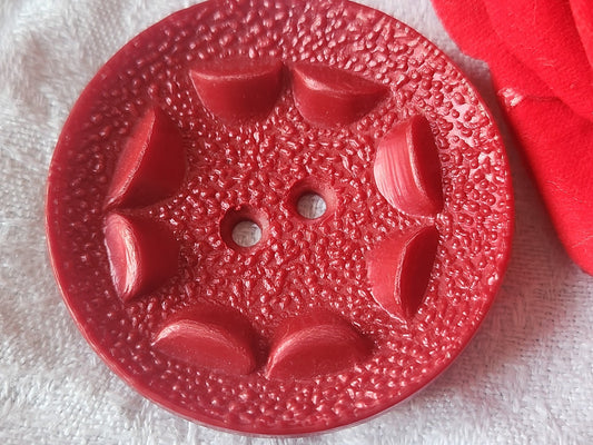 Enorme bouton vintage rouge 4,6 cm trou XXL 46 mm ref  5475