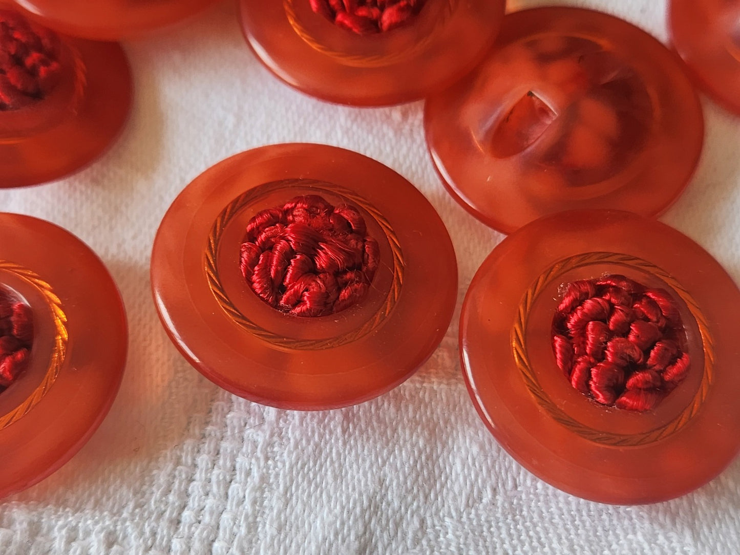 lot 6 gros boutons vintage coeur passementerie rouge à  pied 2,7 cm ref 1291