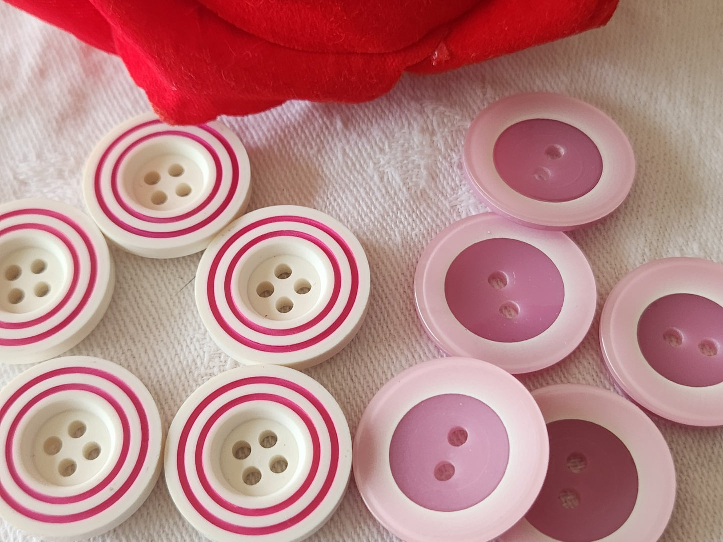 Lot 10 boutons vintage rose 2 séries 2,1 cm et 2,2 cm ref 6412