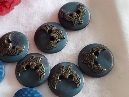 Lot 16 boutons  vintage  panaché bleu à trou 2 séries 1,4 et 1,6 cm ref 1062