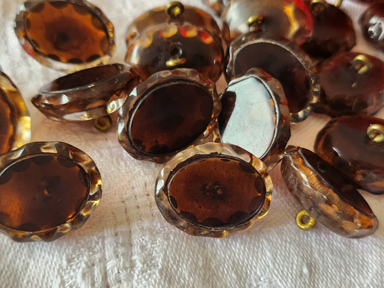 Lot 6 boutons anciens effet strass marron 1,6 sur 2 cm pied métal ref 5995
