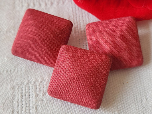 Trio gros boutons anciens  tissu vintage carre rose  pied 2,4 cm D18K