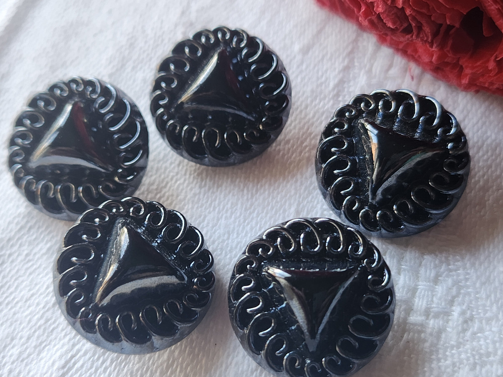 Lot 5 boutons anciens en verre gris effet hematite diamètre 1,8 cm ref 3540