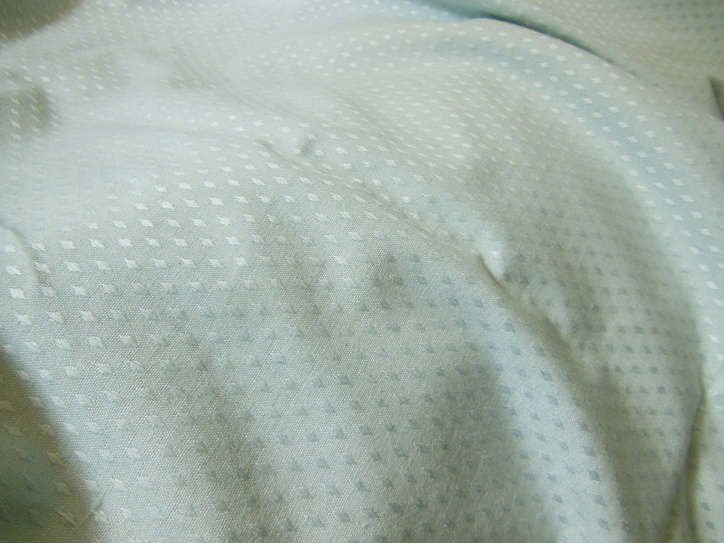 Coupon tissu ancien ameublement bleu tendre 2 mètres 20 sur 2 mètre 90 B1