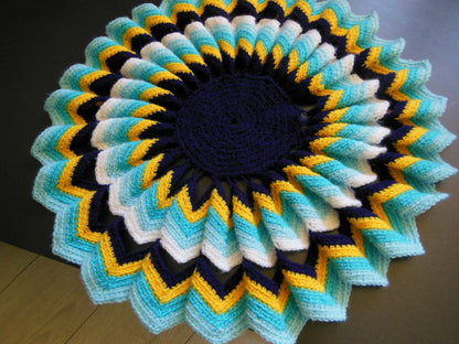Pur vintage ancien napperon volumineux laine froufrou bleu jaune à terminer  B6