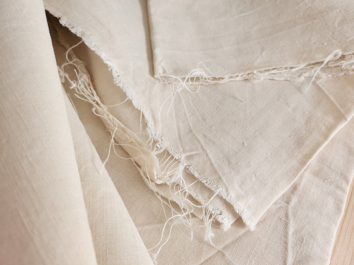Grand coupon de toile ancienne bi 3 métres sur 2 m40 B6