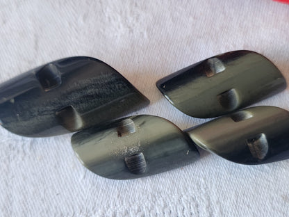 Lot 4 boutons vintage  long veine gris/vert noir panaché ref 680