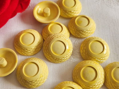Lot 6 boutons vintage jaune à pied travaillé 2,2 cm ou 22 mm ref 6344