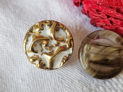 Duo boutons en verre vintage marron blanc doré pied 1,8 cm G13J