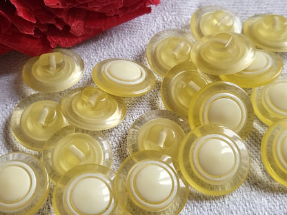 Lot 18 petits boutons vintage jaune transparent à pied  1,4 cm ref 2271