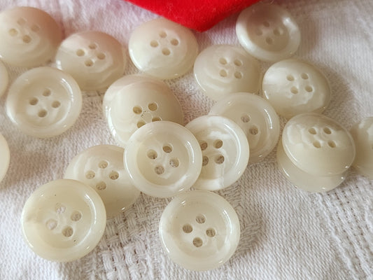 lot 19 petits boutons vintage gris blanc effet corne trous 1,5 cm ref 5989