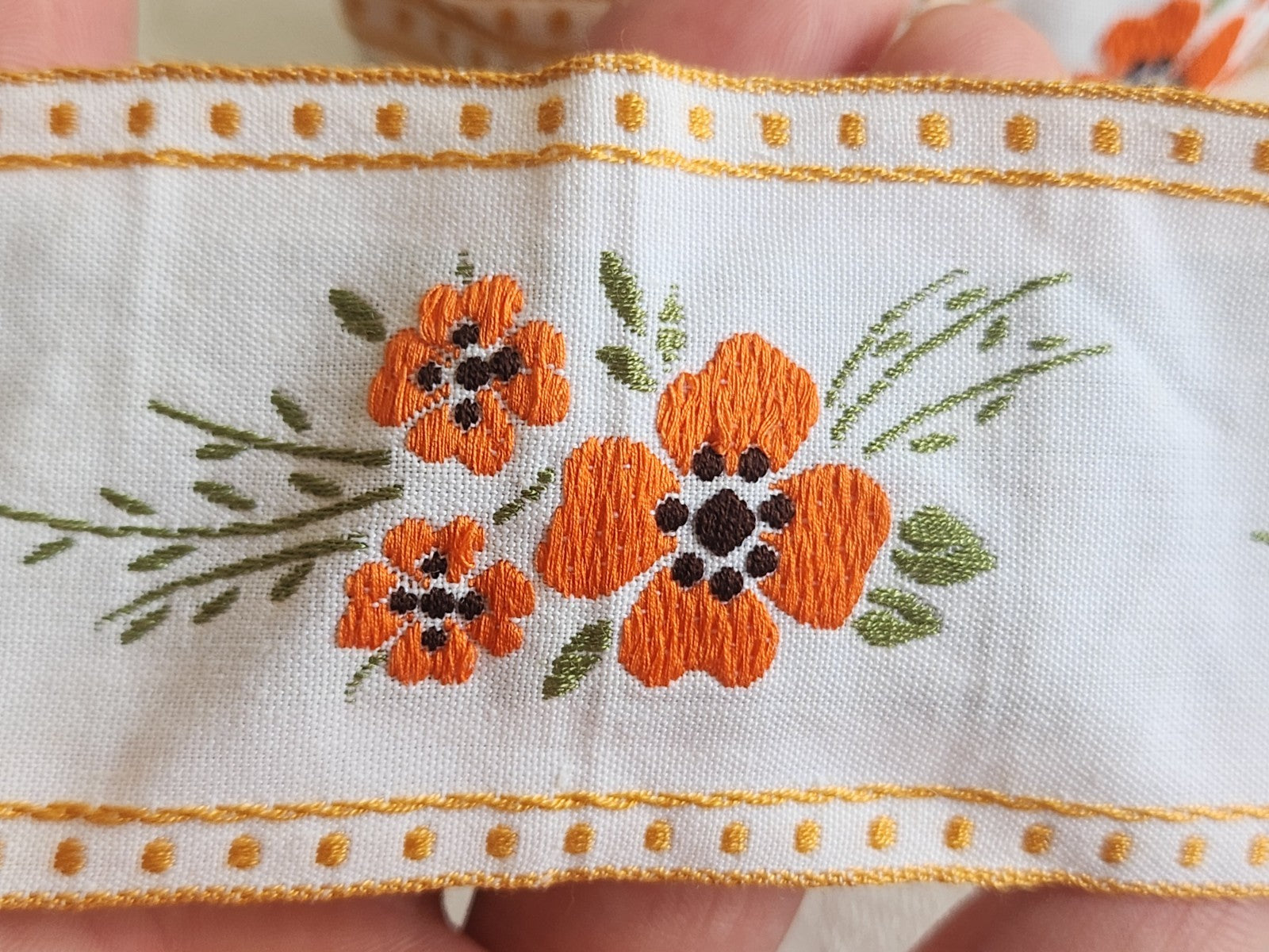Large galon ancien vintage torchon drap orange marron  5 mètres sur 5 cm T8