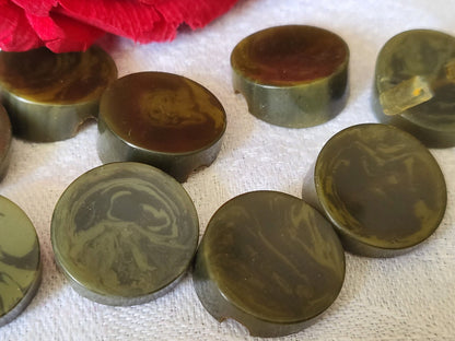 Lot 6 Jolis boutons anciens épais biais vert 2,2 cm vintage ref 1270