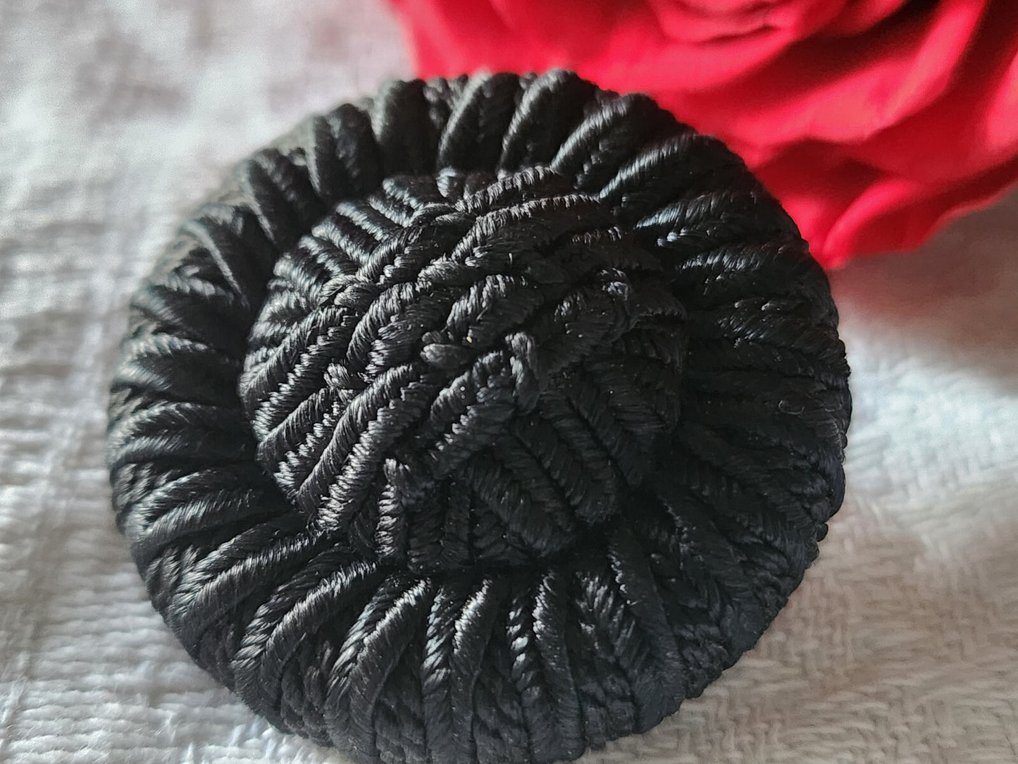 Gros bouton ancien en  passementerie noir superbe finition 3,1 cm ref 3959 **