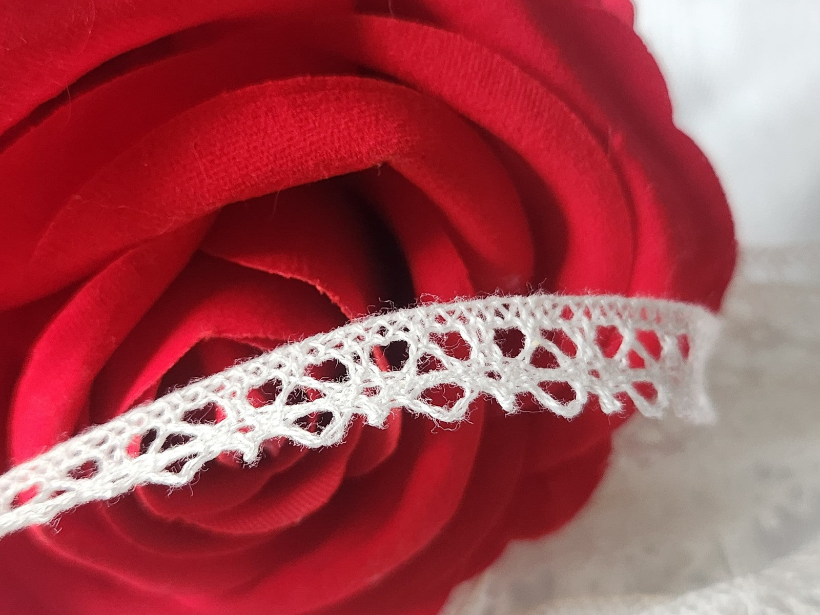 Dentelle vintage blanc blanche   coton 5 métres sur 1 cm A1