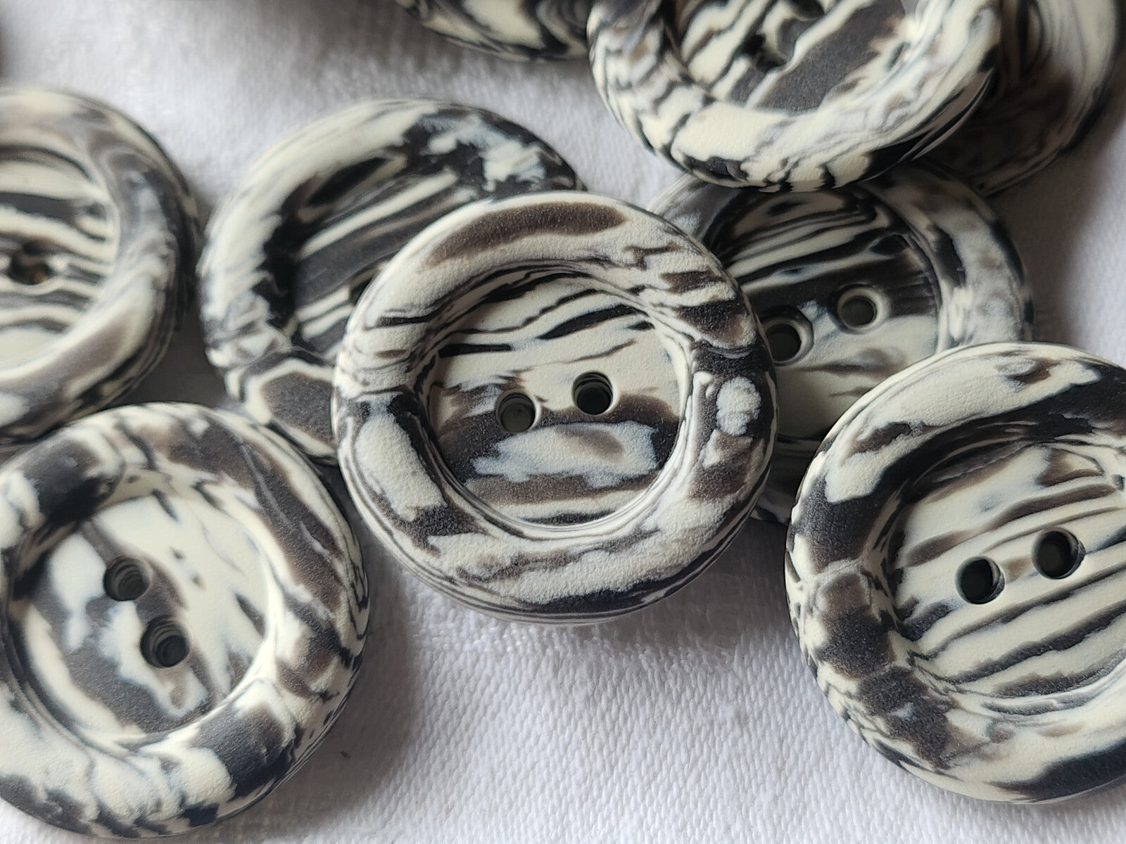 Lot 6 enormes boutons vintage mat marron 3,3 cm trous xxl veste ref 5224