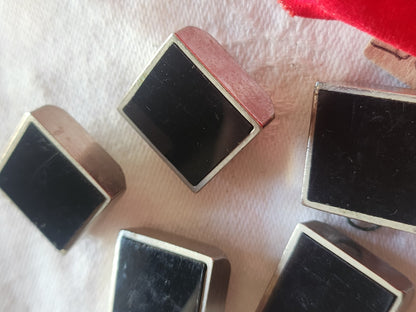 Lot 5 boutons vintage en metal noir argenté carré lourd 1,8 cm pied ref 6123