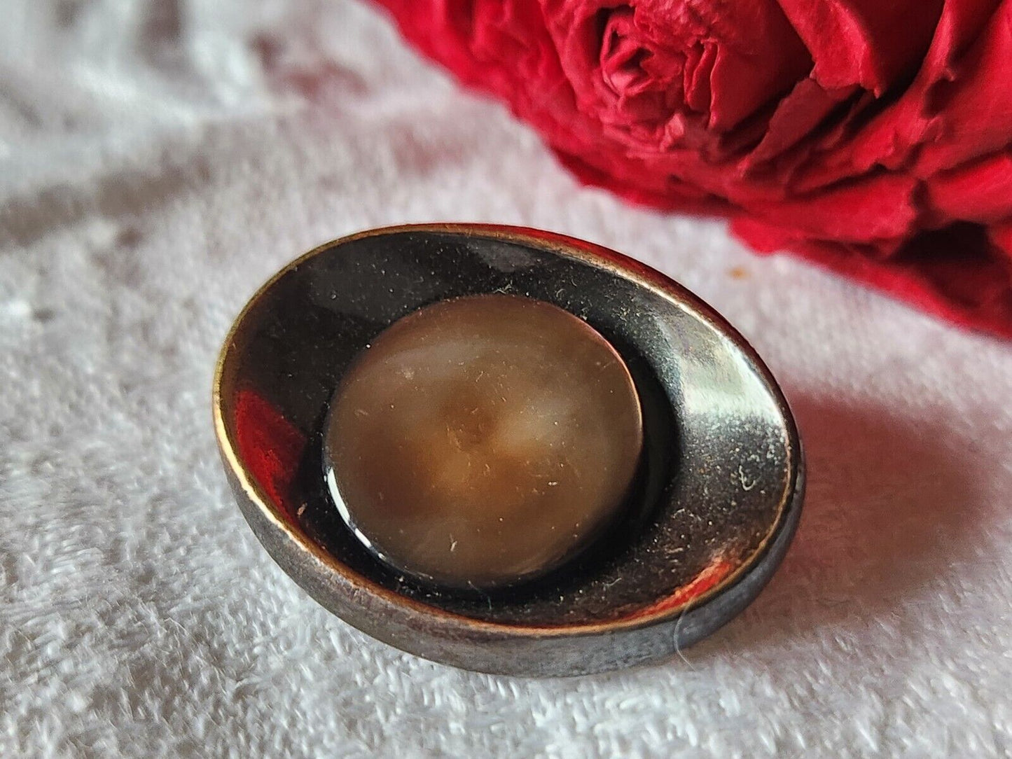 Original bouton vintage ovale cabochon en nacre 2,7 sur 2,2 cm oeil G18I