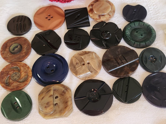 Lot 20 boutons anciens art deco bakelite plastique galalithe 2,7 à 3,5 cm T1