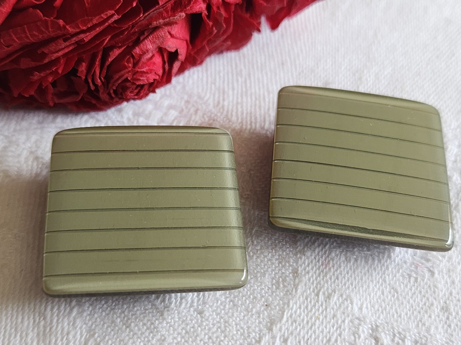 Duo gros boutons vintage parurier collection carré gris 2,8 cm ref 1214