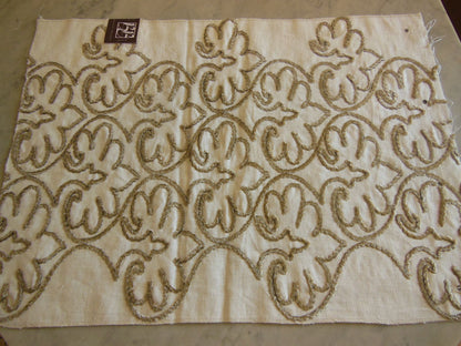 Coupon de tissu rebrodé patchwork 49 cm sur 37 cm brise bise set table B3