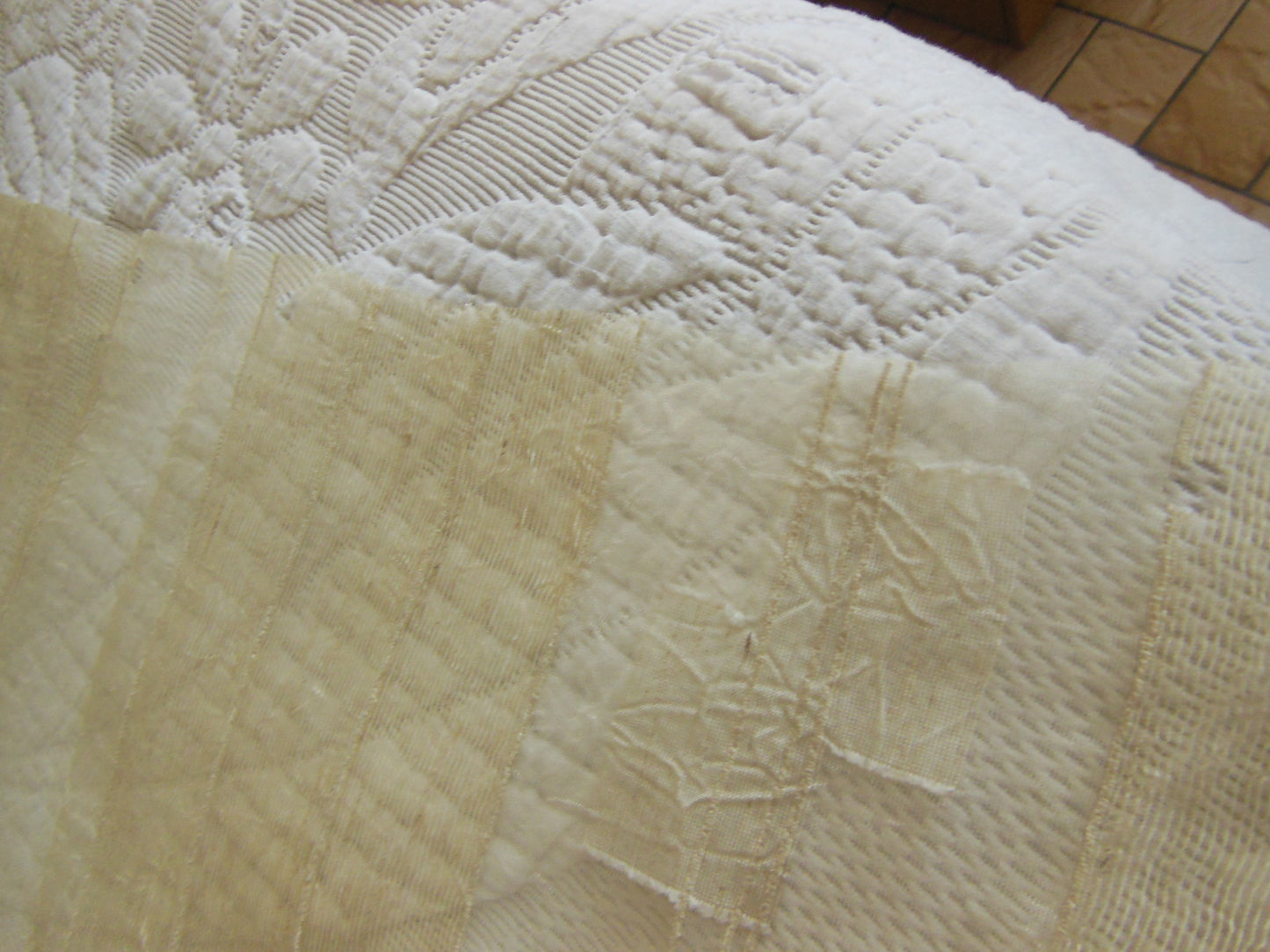 Coupon tissu moderne voilage crème motif relief  92 cm sur 1 m 06 B6