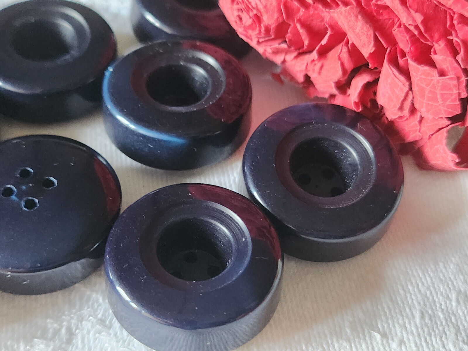 Lot 5 gros boutons vintage  bleu trés haut 2,5 cm trous lourd ref 3377
