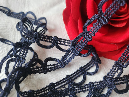 Galon /dentelle vintage bleu foncé 3 métres sur 1,2 cm A2