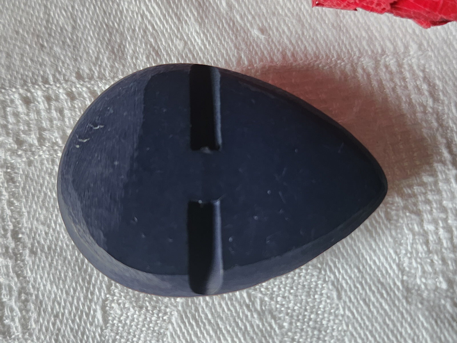 Gros bouton vintage forme goutte bleu martelé pied  4,2 cm sur 3 cm ref 1624