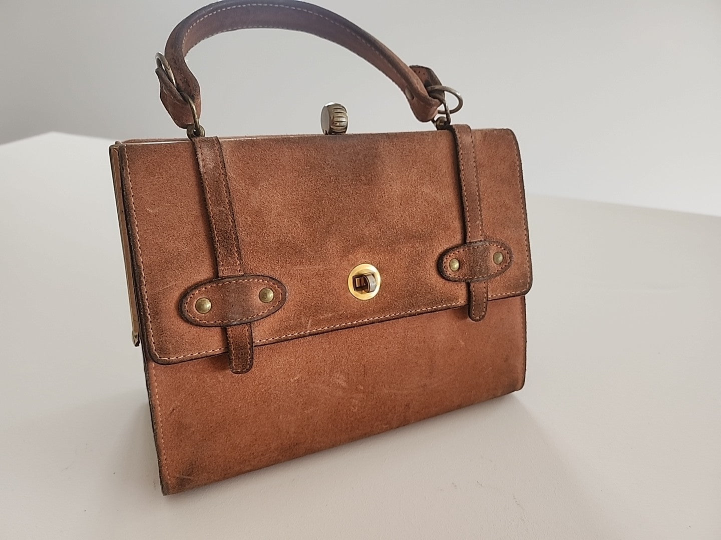 Ancien sac à main en daim marron vintage made in France Saphir? Bakir?