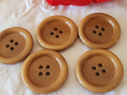 Lot 5 boutons anciens en corozo  marron gros à trous 2,9 cm ref 3859