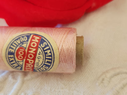 Petite bobine ancienne fil soie simili monoprix 100 qualité extra rose