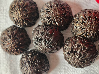 Lot 6 boutons vintage métal dentelle filigrame originaux main 2,3 cm ref 1543