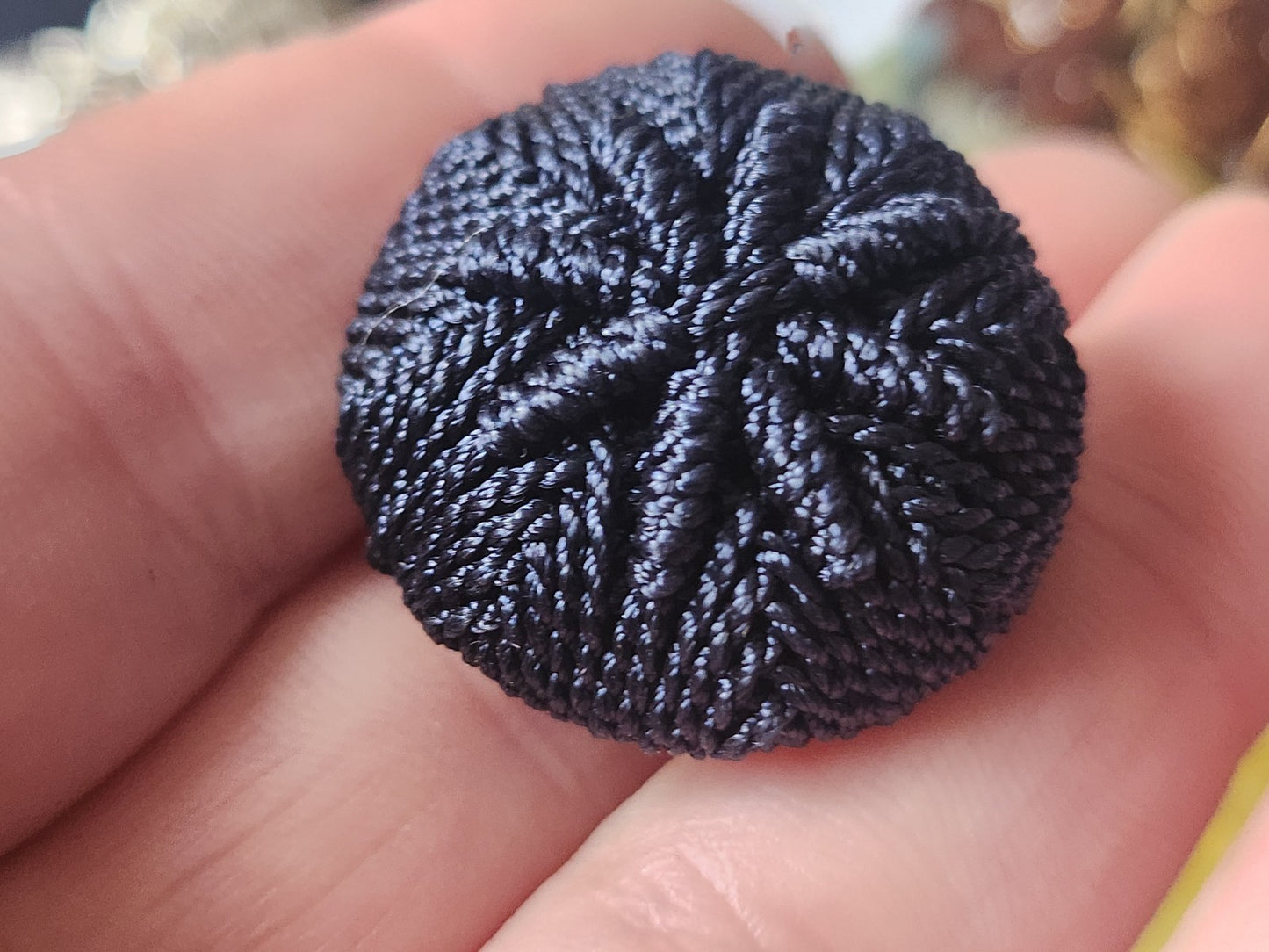 Ancien bouton en passementerie bleu fait main collection  2,6 sur 2,7 cm G16C