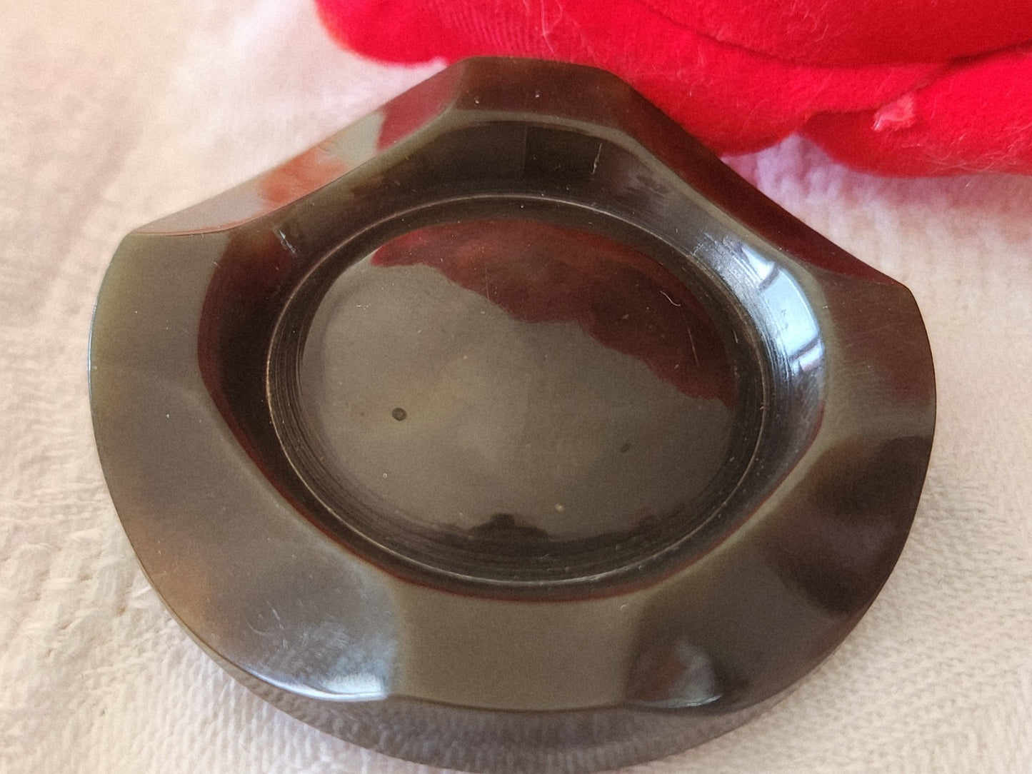 Énorme bouton ancien art déco marron ombragé épais laiton 4,3 cm ref 3846
