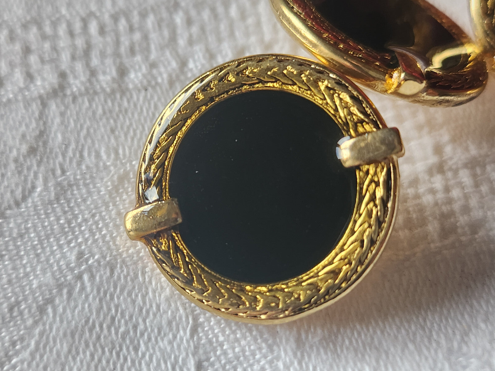 Lot 6 gros boutons vintage en metal émaillé noir 2,7 cm lourd ref 4776