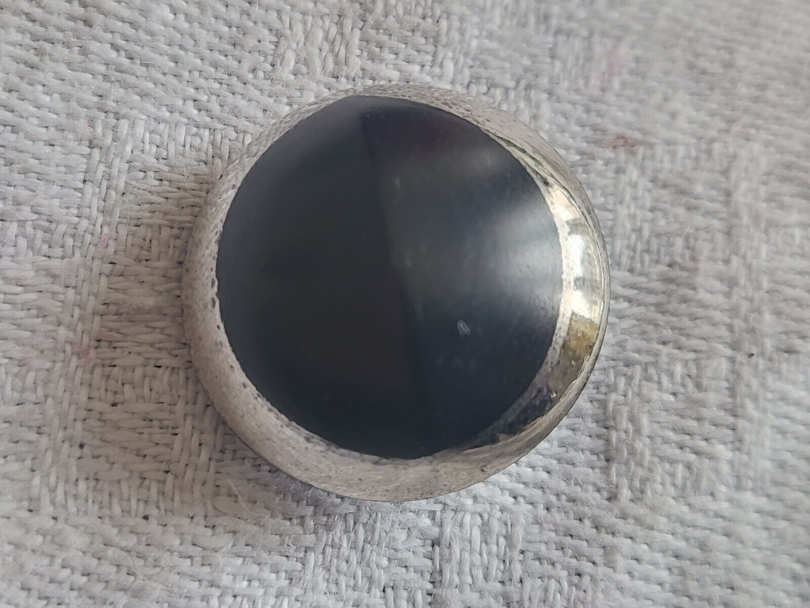 Duo boutons anciens en verre noir et argenté à pied diamètre 1,8 cm G15F